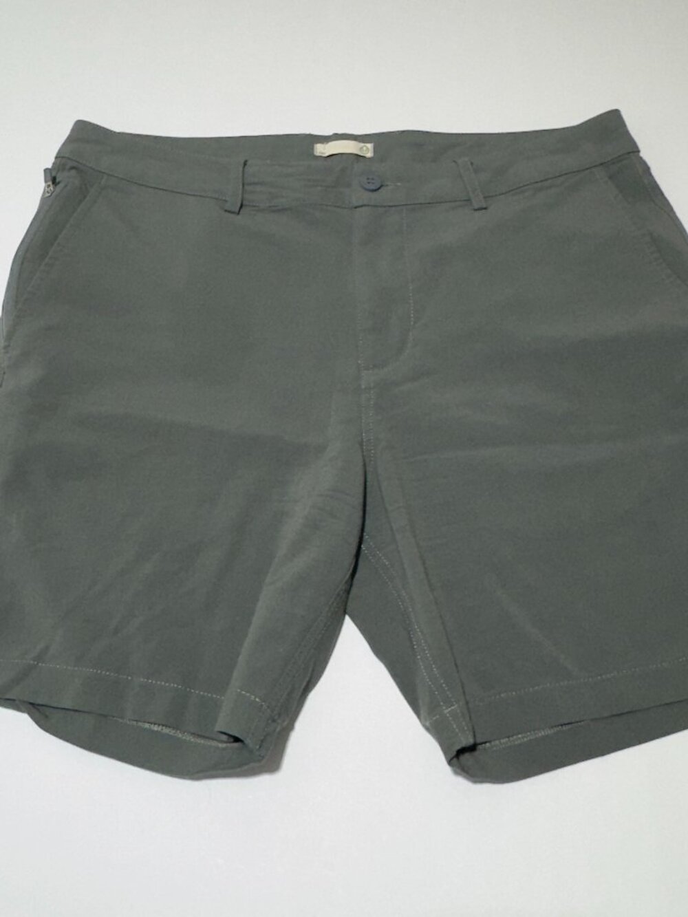 Tasc Performance Motion Shorts Mens 32 Gray/Green Tailored Fit Stretch Bamboo